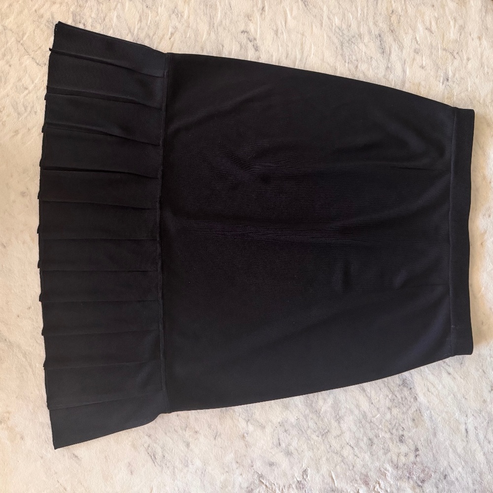 MISOOK BLACK SKIRT SIZE L